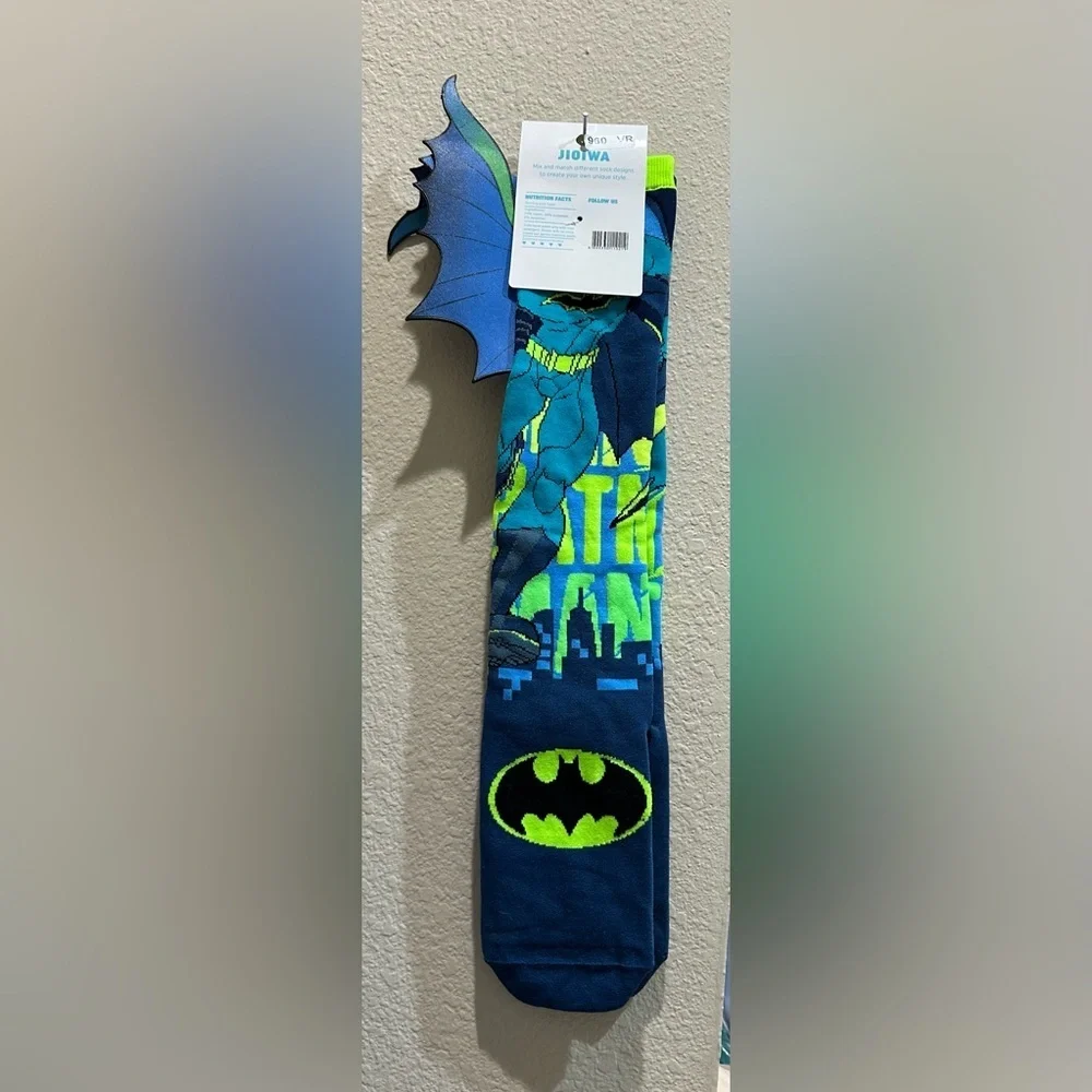New Batman socks. No size given.